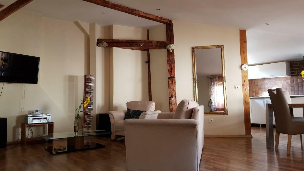 Apartamento Apartament Central Oradea Exterior foto