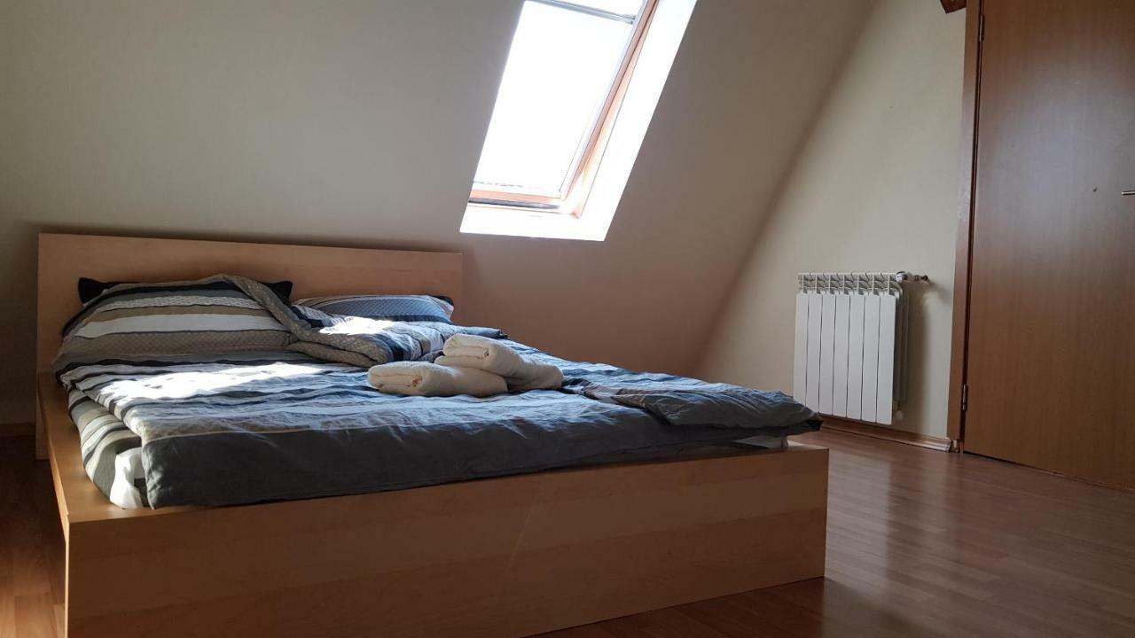 Apartamento Apartament Central Oradea Exterior foto